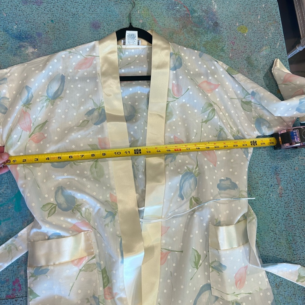 Vintage Pastel Floral and Polka Dot Robe - Picture 8 of 13